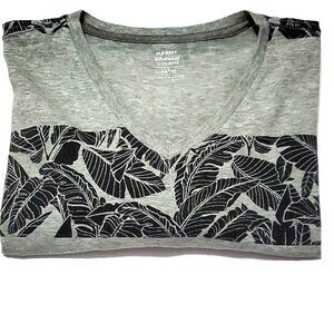 Old Navy Soft-wash Gray & Black Hawaiian Print Tee Shirt M